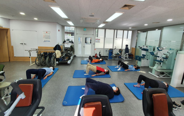 화성시동탄보건소는 2일 장애인들의 보건의료 접근성 및 자가 건강관리 능력 향상을 위한 재활사업을 실시한다고 밝혔다. (사진제공=화성시청)