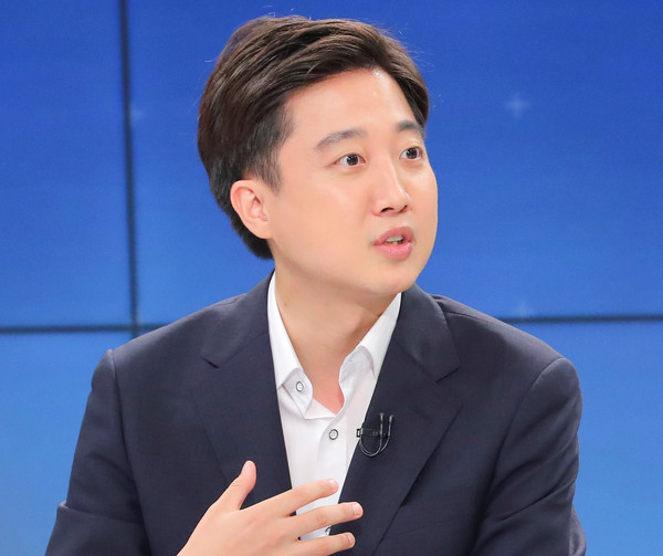 국민의힘 ‘3.8 전당대회’가 점차 가까워지면서 유력 당권 주자들의 (상대를 향한) ‘네거티브’가 노골화되고 있어 ‘점입가경’이다. (사진=중앙신문DB)