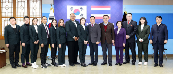 태국 방콕시의회가 인천광역시의회와의 우호교류협력 16주년을 맞아 인천을 방문해 상호 간 다양한 정보 교류와 상호 우호를 돈독히 다졌다. (사진제공=인천시의회)