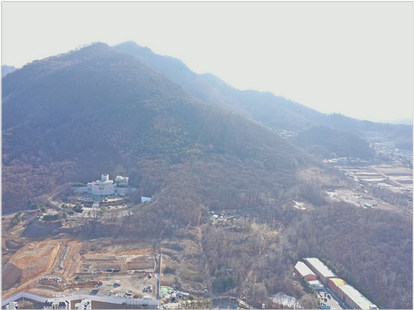 동두천시가 시의 대표적 관광자원인 소요산을 중심으로 주변의 다양한 문화 및 자연 자원과 연계한 개발 계획을 수립하기 위해 소요산 확대개발사업 발전방안 용역을 추진 중이다. 사진은 소요산확대개발사업대상지 전경. (사진제공=동두천시청)