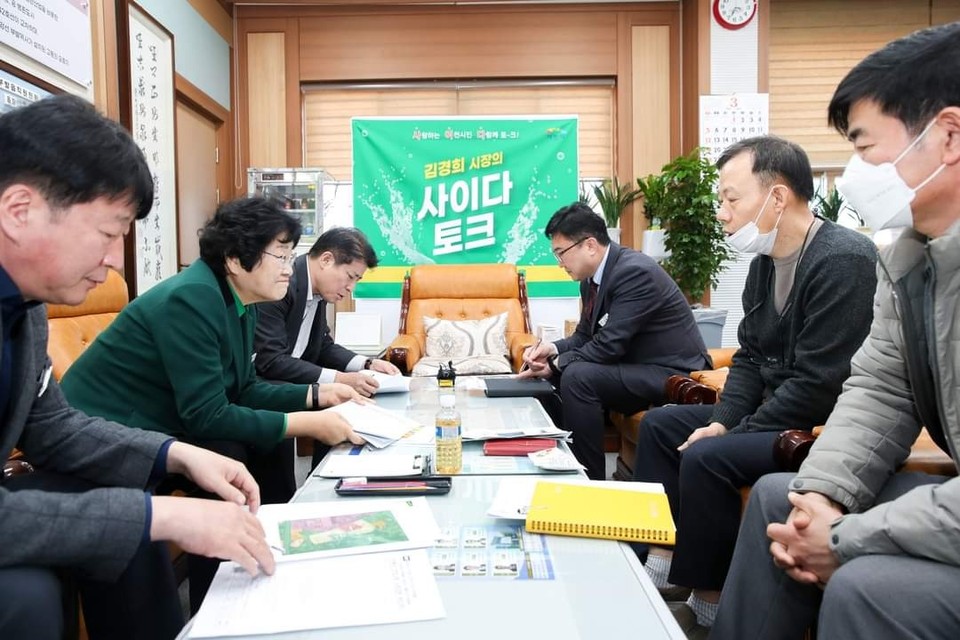 김경희 이천시장이 ‘사이다 토크(사랑하는 이천 시민들과 다함께 토크)’를 운영하기로 했다고 알렸다. (사진=김경희 이천시장 페이스북)
