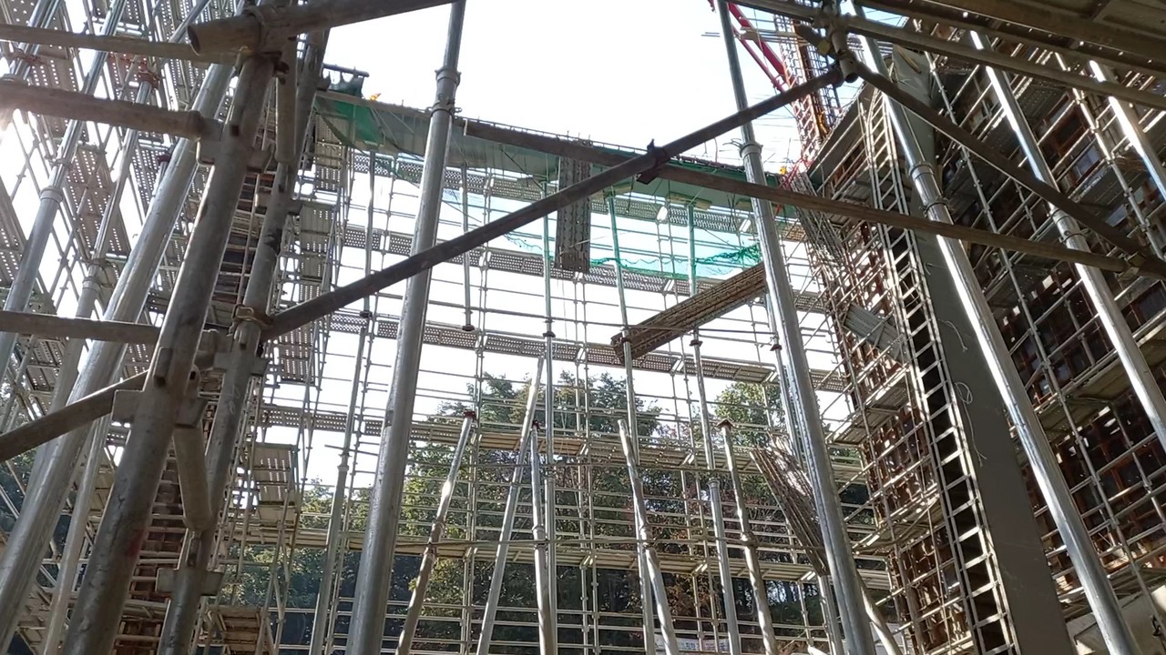 안성시 물류창고 신축 공사장에서 붕괴사고가 일어나 1명이 숨지고 4명이 크게 다쳤다. (사진제공=경기소방재난본부)