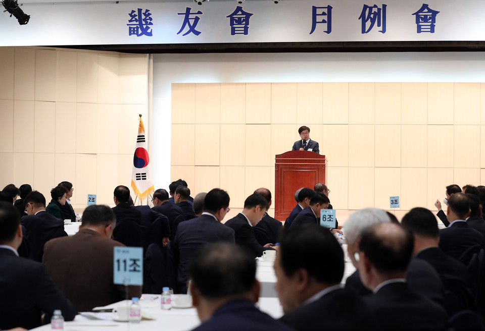 31일 오전 경기도경제과학진흥원에서 열린 3월 기우회에서 염태영 경제부지사가 인사말을 하고 있다. (사진제공=경기도청)
