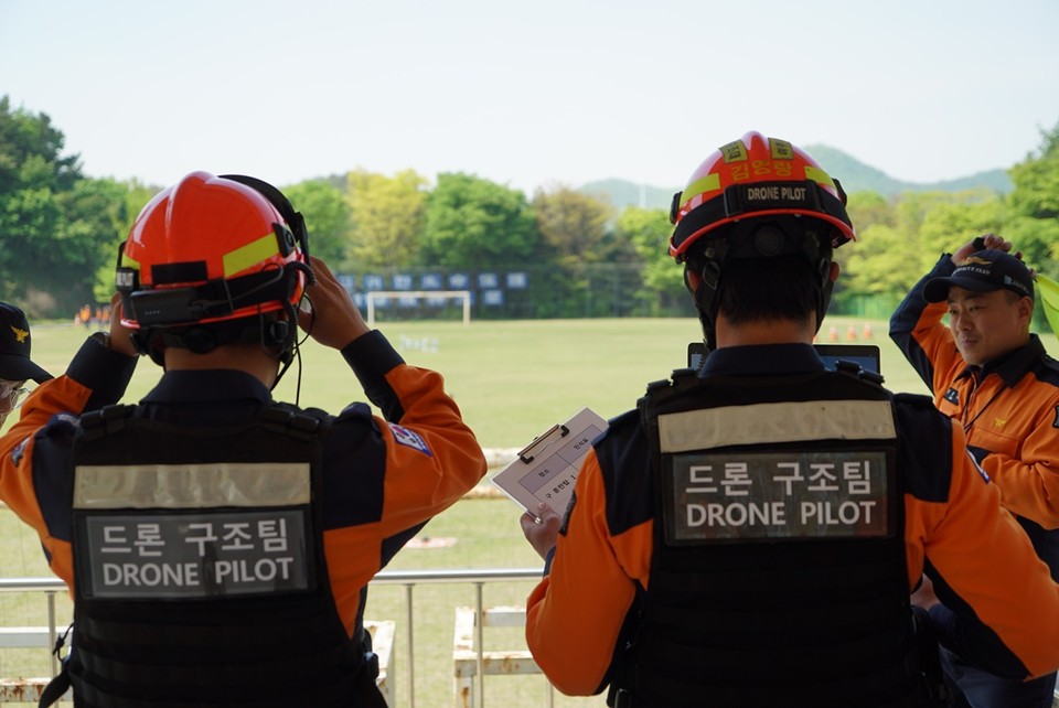 경기소방재난본부가 실시한 ‘2023년 경기도 소방드론 기술경연대회’에서 광주소방서와 여주소방서 연합팀이 최우수상을 각각 차지했다. (사진제공=경기소방재난본부)