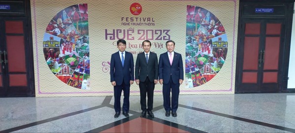 남양주시가 지난 28일부터 이달 1일까지 시 관계자, 남양주시공예인협회, 경기동부상공회의소 관계자 등으로 구성된 민관 협력 교류단이 국제 우호 도시인 베트남 후에시를 방문했다. (사진제공=남양주시청)
