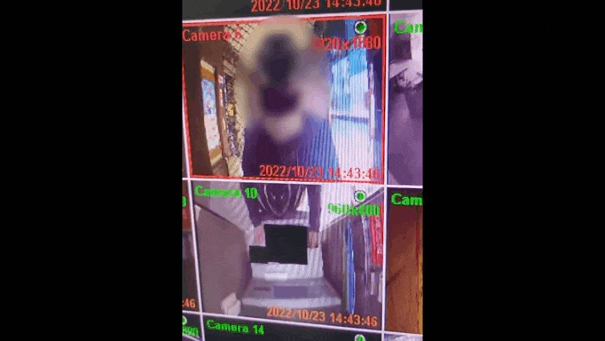 성매수남 개인정보 5100만건을 불법 수집해 퍼뜨린 모바일앱 운영자가 경찰에 검거됐다. 영상은 지난 2022년 10월 인출책 B씨가 평택의 한 은행 ATM에서 범죄수익금을 인출하고 있다. (영상제공=경기남부경찰청)