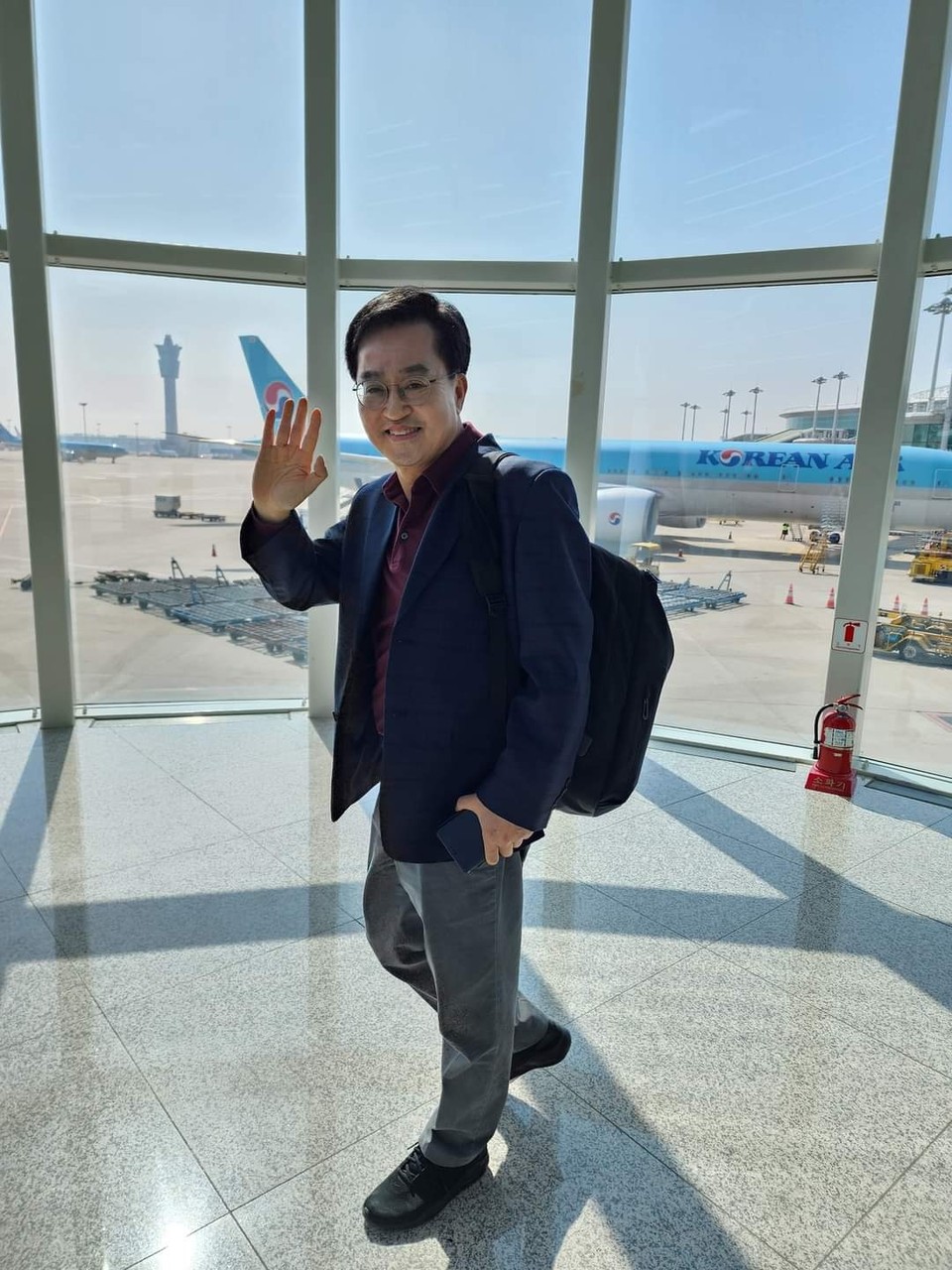 9일 해외 첫 출장길에 오른 김동연 경기지사가 “지사 취임 후 첫 출장으로 미국과 일본을 다녀온다며, 미국과 일본 6개 기업으로부터 총 4조3천억원의 투자유치를 마무리 짓고 큰 성과를 내고 돌아오겠다”고 밝혔다. (사진=김동연 경기지사 페이스북)