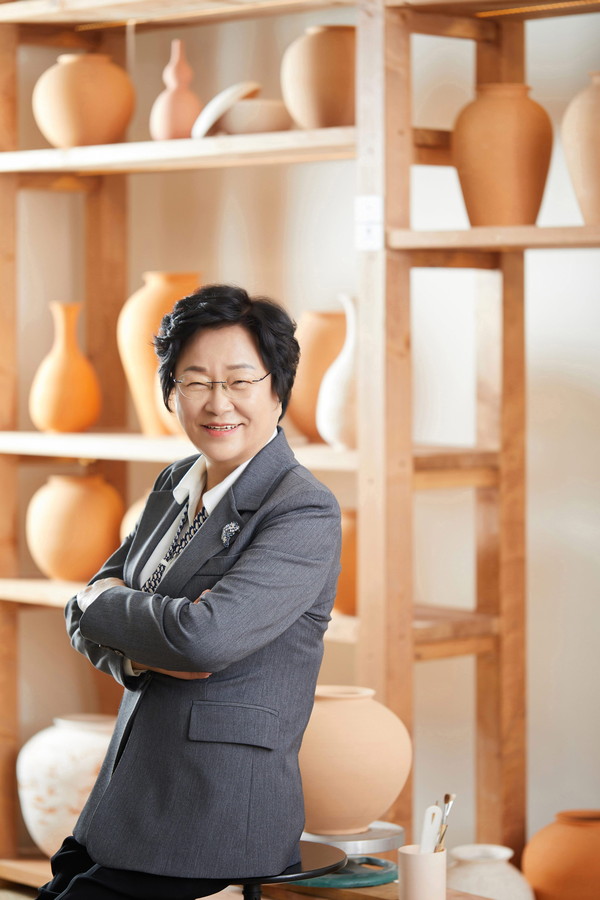 김경희 이천시장은 인터뷰를 통해 “이천시가 더 큰 걸음으로 도약하고, 발전하고, 성장할 수 있도록 남은 임기 3년, 하루하루 더 최선을 다하겠다”고 약속했다. 사진은 김경희 이천시장. (사진제공=이천시청)