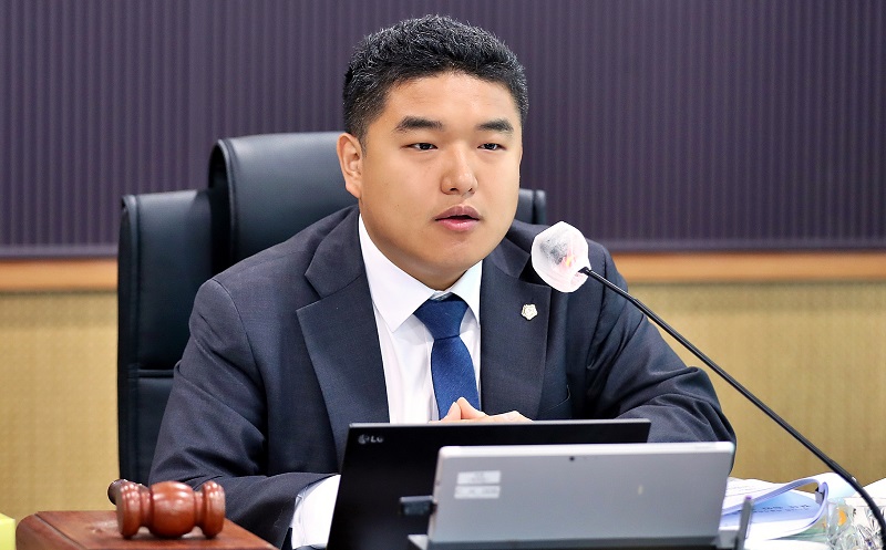 의왕시의회 한채훈 의원이 대표발의한 '의왕시 관광 진흥 조례안'이 제295회 임시회 마지막 날인 최근 본회의를 통과했다고 27일 밝혔다. (사진제공=의왕시의회)