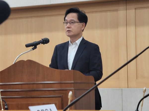 강성천 경기도경제과학진흥원장이 ‘슈퍼맨 펀드 1호’ 해산총회에서 그간의 성과를 설명하고 있다./사진제공=경기도