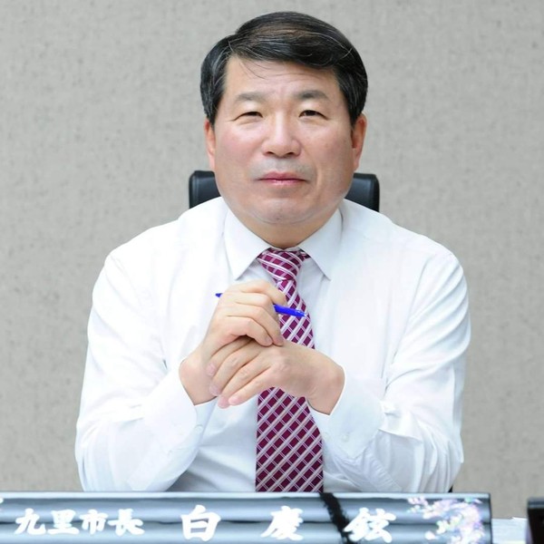 2년 전 코로나19 확진 판정을 받고 방역당국에 동선을 허위로 진술한 혐의로 재판에 넘겨진 백경현 구리시장에게 검찰이 징역형을 구형했다. (사진=백경현 구리시장 페이스북)