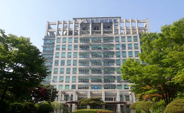 인천지방경찰청에서는 개정 도로교통법 시행 첫날, 자정부터 아침 출근길까지 음주운전 일제단속을 실시해 총 12건의 음주운전을 적발했다. 사진은 인천지방경찰청 전경. 중앙신문 자료사진