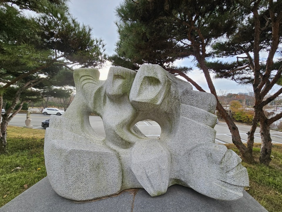 강태성 작가의 '청일'