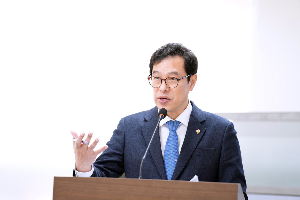 하남시가 '생활대책 포기확약서' 제출 조건으로 하남교산 공공주택지구 내 개발제한구역 근린생활시설 이축을 허가키로 하면서 주민들의 재산권 행사의 길이 열렸다. 사진은 강성삼 하남시의회 의장. (사진제공=하남시의회)