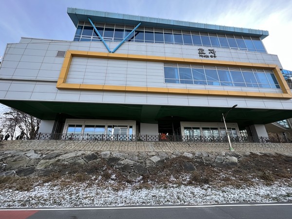 의정부시가 경전철 효자역 하부에 조성하는 어르신 쉼터의 명칭을 ‘호호당’으로 선정했다. (사진제공=의정부시청)
