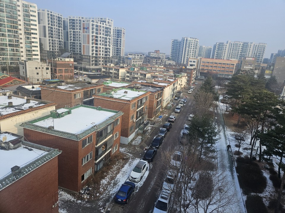사업 장기화에 폐허로 변해가고 있는 김포고촌신곡 8지구 전경. (사진=권용국 기자)