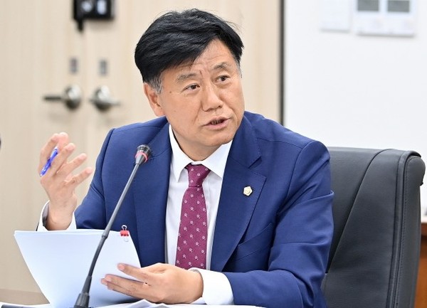 이익선 파주시의회 의원은 재난취약계층 화재사고예방을 통해 시민들의 생명과 재산 보호를 위한 복지증진을 제안했다. (사진제공=파주시의회)