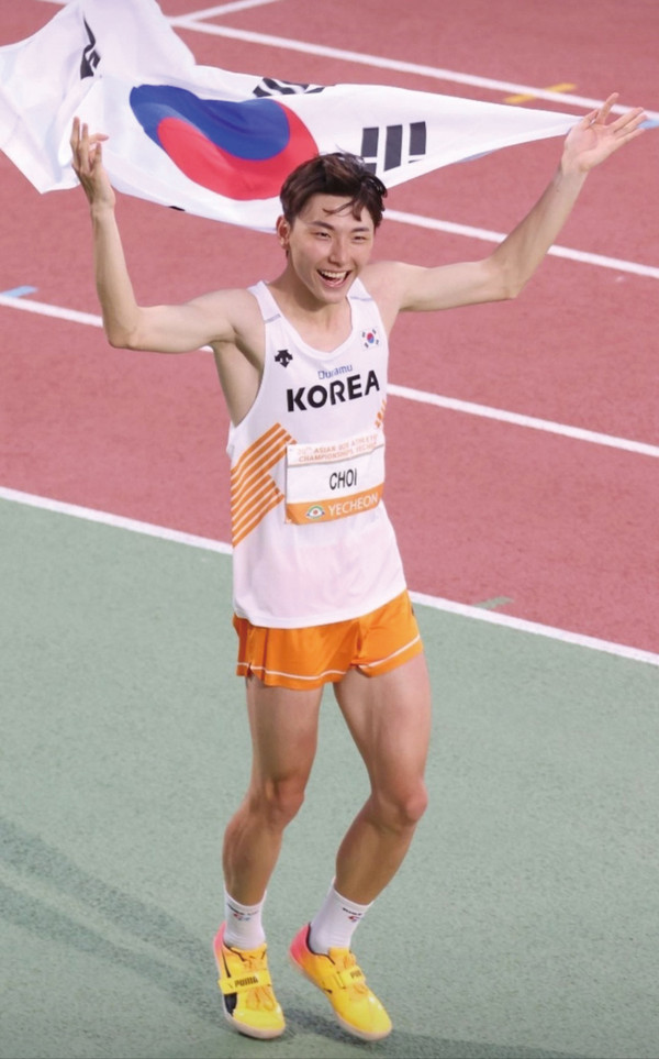 용인특례시청 직장운동경기부에 입단한 남자 육상 높이뛰기 최진우 선수. (사진제공=용인시청)