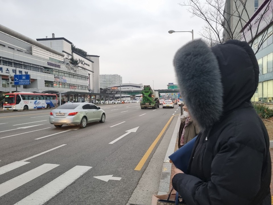 16일 금요일인 오늘 경기·인천지역은 대체로 맑겠지만, 아침 기온이 다시 영하로 떨어져 춥겠다. 곳에 따라 강한 바람도 불겠다. (사진=중앙신문DB)