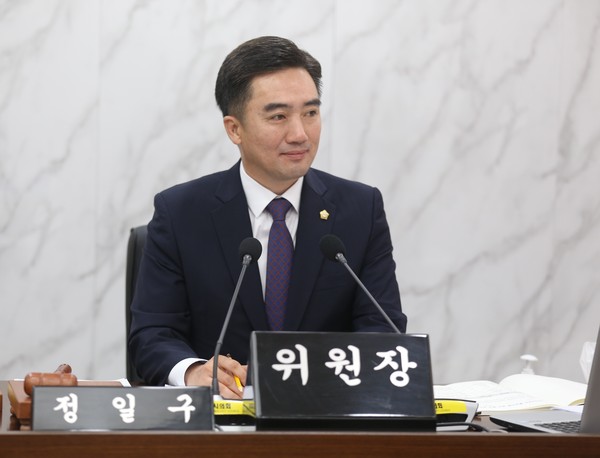 정일구 평택시의회 기획행정위원장이 “기획행정위원회의 위원장으로서 평택의 미래를 설계하고 올바르게 추진할 수 있도록 집중하겠다”고 말했다. (사진제공=평택시의회)