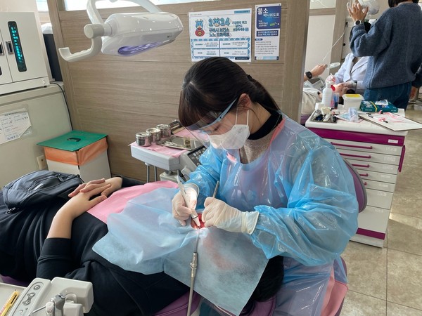 구리시가 구리시보건소 금연클리닉을 방문하는 금연 시도자를 대상으로 구강-금연 통합건강프로그램이 ‘노노 프로젝트’를 운영하고 있다. (사진제공=구리시청)