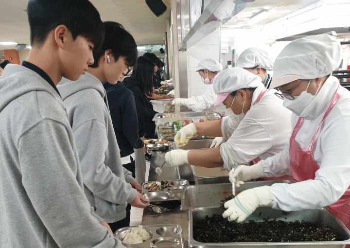 용인특례시가 지역 내 유치원과 학교급식 지원에 482억원의 예산을 지원한다고 27일 밝혔다. (사진제공=용인시청)