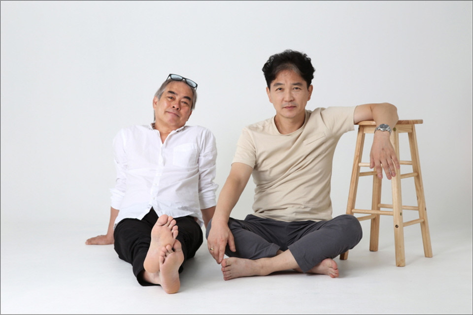 인천문화예술회관의 대표 마티네 브랜드 공연 ‘커피 콘서트’가 2024년의 첫 무대를 연다. 오는 20일 동구문화체육센터 공연장에서 가요계의 레전드 ‘빛과 소금’과 함께 그 화려한 시작을 알린다. 사진은 ‘빛과 소금’. (사진=인천문화예술회관)