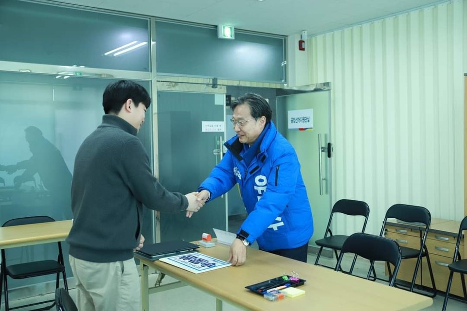 유동수 더불어민주당 계양구갑 의원이 21일 제22대 총선 인천 계양갑 후보자 등록을 마치고 '더 큰 계양, 더 빠른 계양' 프로젝트를 본격 가동한다. (사진=유동수 의원 페이스북)