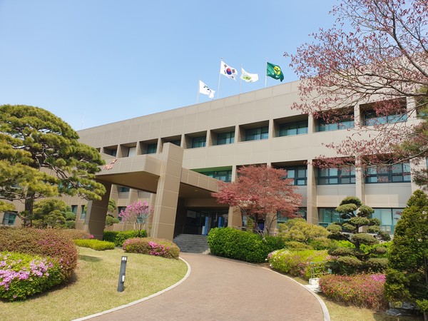 파주시가 저출산 문제를 해결하고, 아이를 낳아 키우기 좋은 환경을 조성키 위해 결혼 후 첫 자녀 출생축하금을 10만원에서 100만원으로의 대폭 인상하는 방안을 추진하고 있다. (사진=중앙신문DB)