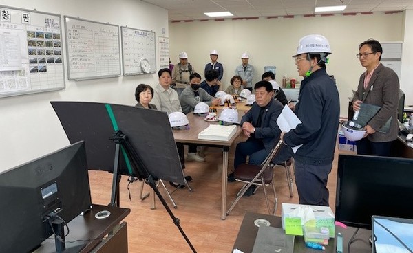 파주시 결산검사위원회는 지난 22일 주요사업 현장을 방문해 예산 낭비 요인 등을 집중 점검했다. (사진제공=파주시청)