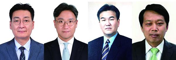 경기도가 신임 정책수석에 신봉훈 전 인천광역시 소통협력관, 정무수석에 김남수 전 비서실장, 행정특보에 이성 전 행정수석, 신임 비서실장에는 안정곤 전 중소벤처기업진흥공단 상임이사를 임명했다. 이번 수석보좌진과 비서실장 교체는 경기도 민선8기 시즌2를 맞아 소통·협력을 확장하는 계기가 될 것으로 보인다. 사진 왼쪽부터 신봉훈 정책수석, 안정곤 비서실장, 김남수 정무수석, 이성 행정특보. (사진제공=경기도청)