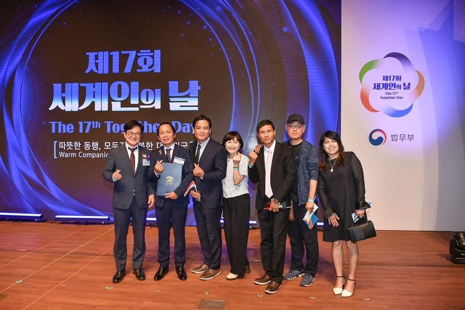 제17회 세계인의 날에 참석했던 김병수 김포시장이 이민청 김포 유치가 잘될 것 같다고 자신의 SNS를 통해 밝혔다. (사진=김병수 김포시장 페이스북)