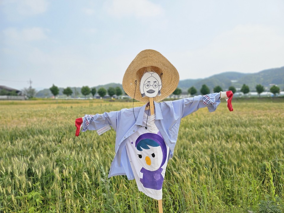 14일 금요일인 오늘 경기·인천지역은 대체로 맑고 한낮 기온이 크게 올라 덥겠다. 늦은 밤부터는 구름 많은 날씨를 보이겠다. (사진=장은기 기자)