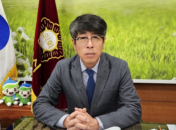 평택시의회가 지난 2년 동안 시민과 소통하며 의회의 전문성을 제고하고 평택시의 발전을 위해 최선을 다해 달려왔다. 사진은 유승영 의장. (사진제공=평택시의회)