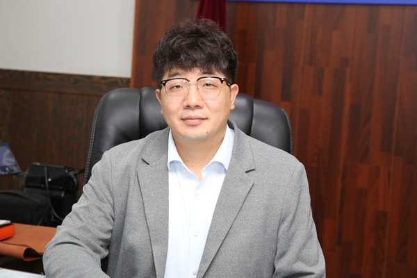 송승환 서구의회 의장이 인터뷰를 통해 “앞으로 서구의 변화와 발전이, 새로운 정책과 제도가 구민 여러분께 실질적인 혜택으로 돌아갈 수 있도록 더욱 고민하겠다”고 말했다. 사진은 송승환 서구의회 의장. (사진제공=인천 서구청)
