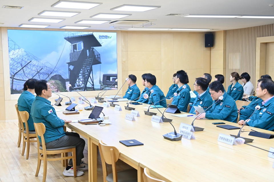 이현재 하남시장은 지난 12일 시청 상황실에서 '2024년도 을지연습 준비 보고회의'를 갖고 위기관리 역량을 강화와 비상대비태세를 확립을 지시했다. (사진제공=하남시청)
