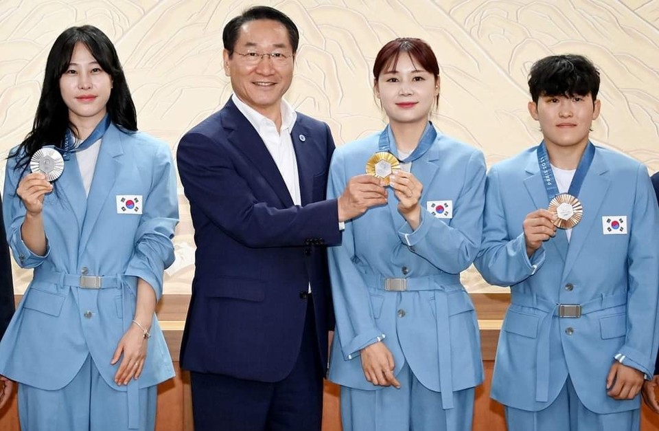 유정복 인천시장이 파리 올림픽에서 금의환향한 인천의 대표단을 만나 격려했다. (사진=유정복 인천시장 페이스북)