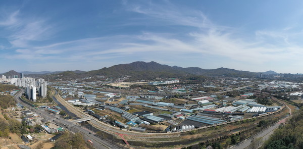 과천시가 ‘과천과천 공공주택지구’ 지구계획이 14일 고시됨에 따라, 과천지구 사업 추진을 본격화한다. 사진은 과천과천지구 전경. (사진제공=과천시청)