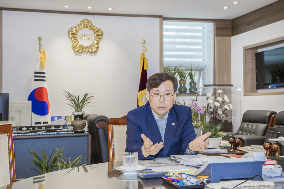 이종호 인천 중구의회 의장이 주민 여러분의 기대에 부응해 살기 좋은 중구, 행복한 중구를 만들기 위해 최선을 다하겠다고 밝혔다. (사진제공=중구의회)