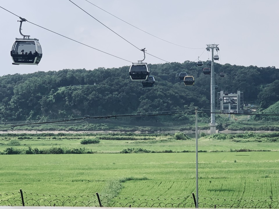 평소 많은 시민들이 찾는 곳으로 알려진 파주 문산읍 마정리 임진각평화누리가 휴일인 18일 오후 3시께는 지속되는 폭염으로 인해 한산한 모습이다. (사진=오기춘 기자)