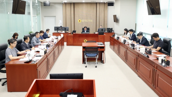경기도의회 민주당 정책위원회, 핵심사업 업무보고 청취 첫 행보