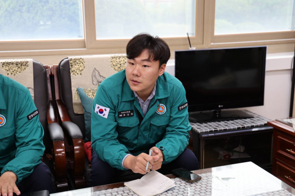 최승혁 의원, 집단 식중독 발생한 공도중 방문