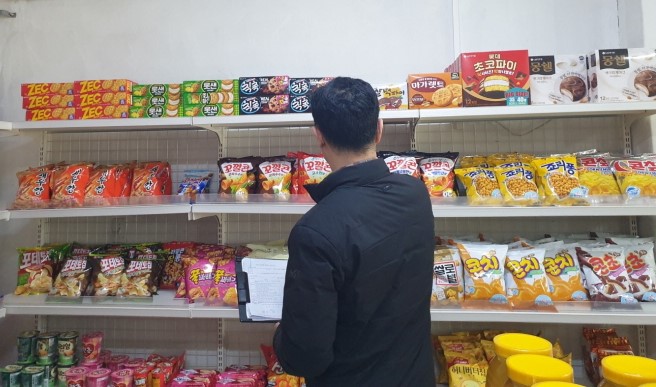 파주시가 개학기를 앞두고 어린이들이 즐겨 찾는 관내 기호식품 조리·판매업소 320곳에 대한 전수점검를 실시한다. (사진제공=파주시청)