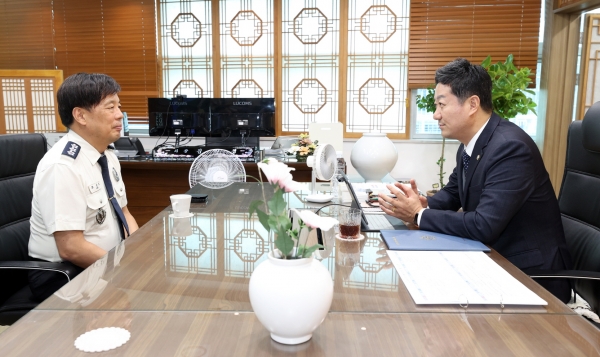 김진경 의장, 30일 조선호 경기도 소방재난본부장 접견