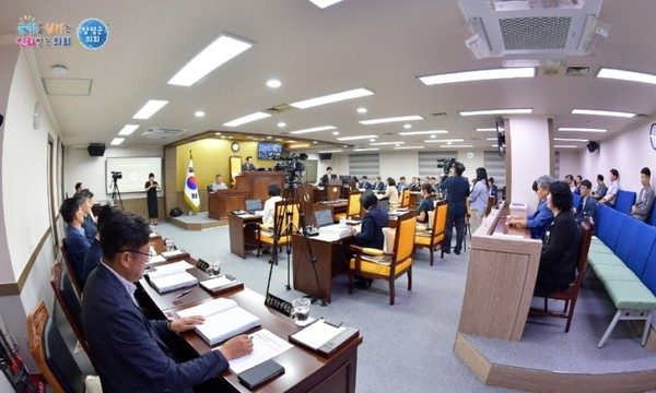양평군의회는 3일 제303회 양평군의회 임시회 개회식을 갖고 6일까지 5일간의 일정에 돌입했다. (사진제공=양평군의회)