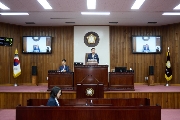 여주시의회가 3일부터 11일까지 9일간의 일정으로 제71회 임시회를 개회해 총 43건의 안건을 심의한다. (사진제공=여주시의회)