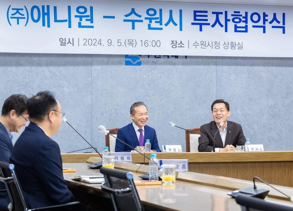 이재준 수원시장이 5일 자신의 페이스북 계정 글을 통해 한 달 만에 ‘제8호 기업’ 유치 소식 전했다. (사진=이재준 수원시장 페이스북)