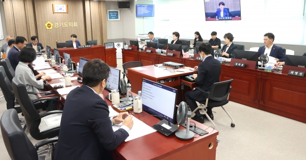경기도의회 경제노동위원회 제377회 임시회 제2차 상임위원회 개최