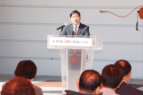 문경복 옹진군수가 4일 준공된 영흥면 '벼 건조 저장시설' 준공소식을 공유했다. (사진=문경복 옹진군수 페이스북)
