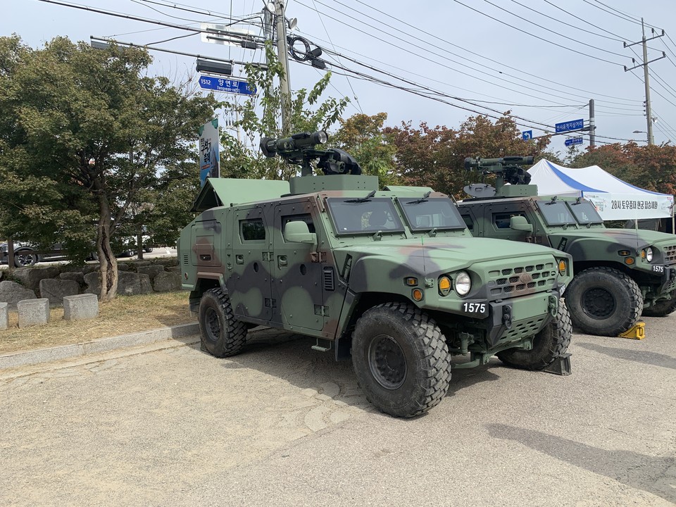 13일 오전 11시30분께 연천군 전곡리 선사 유적지 주차장에서 개최된 ‘제8회 세계 밀리터리 LOOK 페스티벌’ 현장을 사진에 담아 봤다. (사진=오기춘 기자)